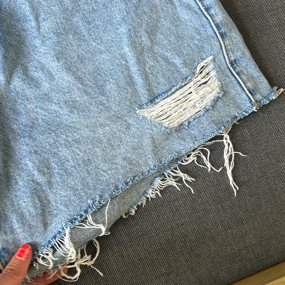 Abrand A Venice Shorts - Picture 2 of 7